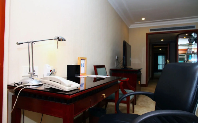 Pavilion Century Tower Hotel