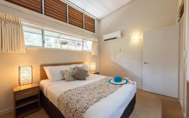 Kingfisher Bay Resort