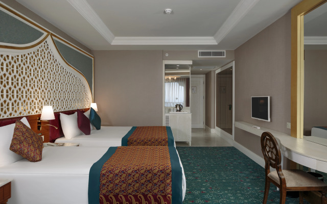 Royal Taj Mahal - All Inclusive