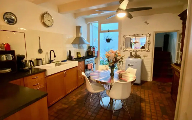 Amsterdam B&B Barangay