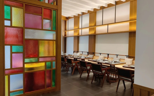 Chikan Diao Lou Hotel