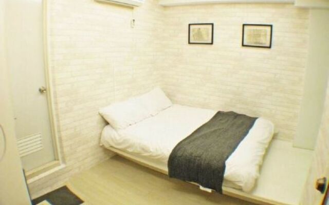 Travelers Little House 2