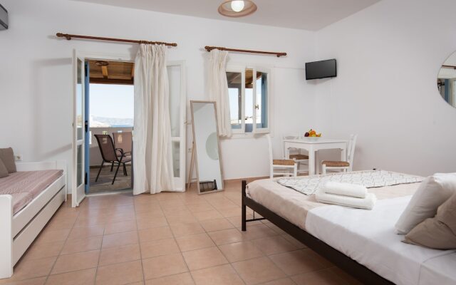 Aqua Naxos Apartments and Suites