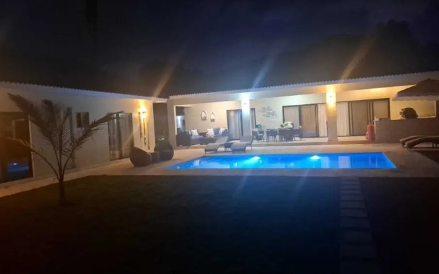 Luxury 5 Bedrooms Villa in Hispañola -sosua