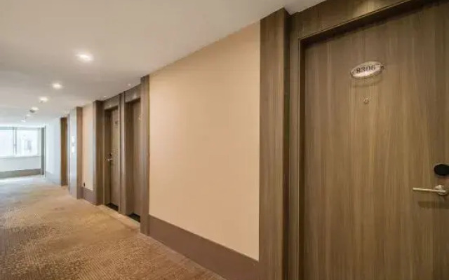 HanTing Hotel (Ningbo Li Hui Li Hospital Caihong South Road)