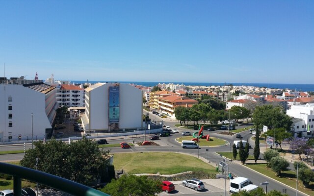 Minhocas by Algarkasa