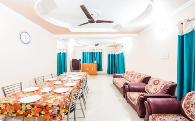 Rudra Guest House By OYO Rooms