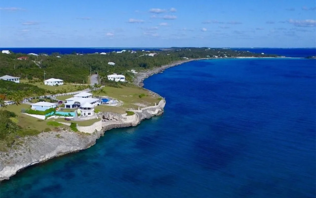 Neptune Cove 5 Bedroom Home