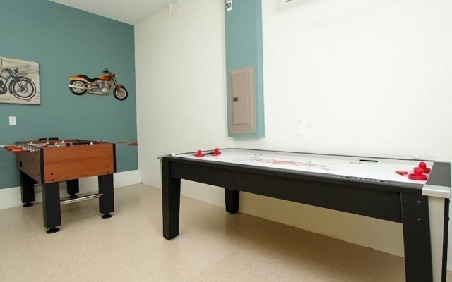 4BR 3BA Pool Home In ChampionsGate