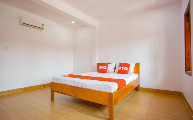 Lucky Hotel by OYO Rooms