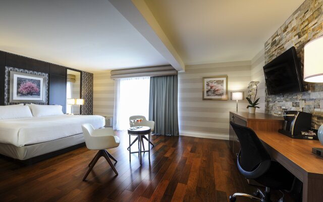 Holiday Inn Niagara Falls - By The Falls by IHG