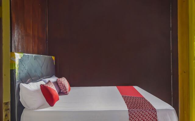 OYO 92225 Filadelfia Resto & Penginapan Near Benteng Moraya