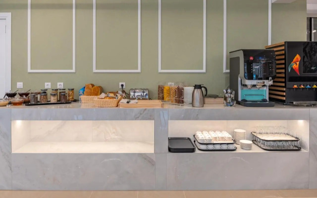 Philia Center Suites