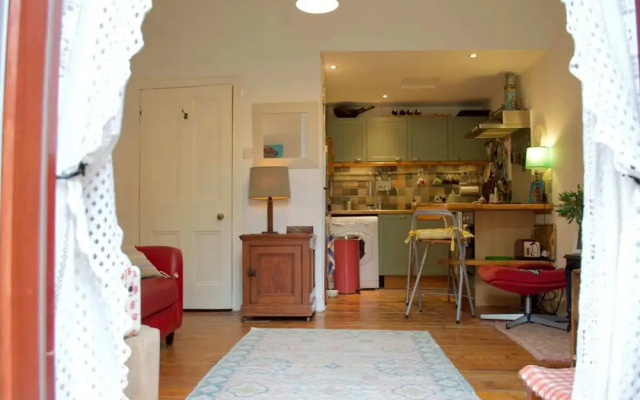 1 Bedroom Flat In Edinburgh