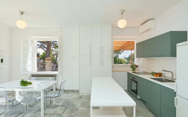 Hedera Estate, Hedera A30