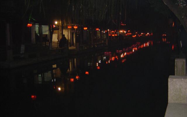 Zhouzhuang Longxing Inn