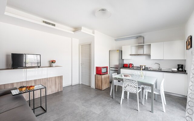 Una Terrazza sul Lago A2 con piscina