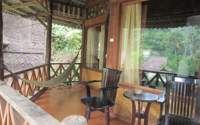 Junia Guesthouse Bukit Lawang