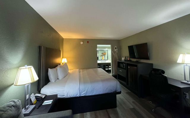 Quality Inn & Suites near Panama City Beach