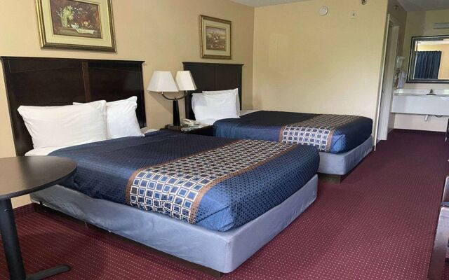 Carom Inn A Travelodge By Wyndham Denham Springs