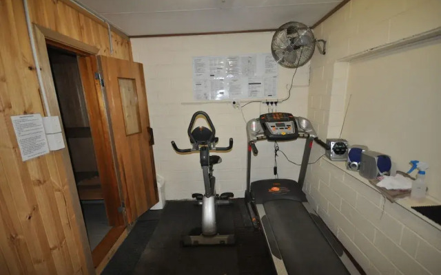 Dylene Caravan Park - 2 Br Family Cabin With Air