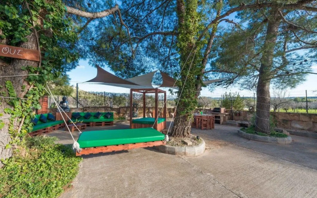 SON Alegre DE Bunyola