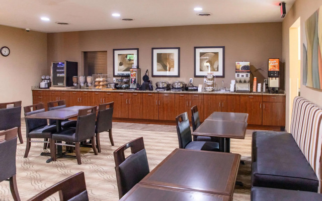MainStay Suites Fargo - I-94 Medical Center