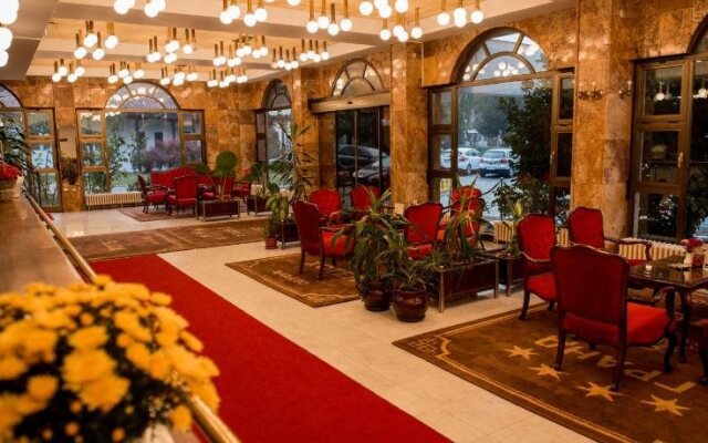 Hotel Grand