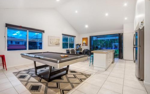Byron Bay Accom Unit 5 1 Marvel Street, Byron Bay - Absolute Marvel – Entertainment – Byron Bay