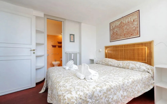 Piazza Navona Contemporary Luxury Terrace - HOV 51584