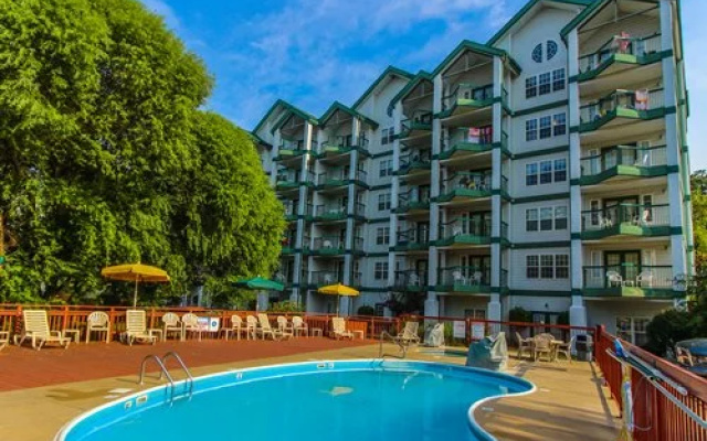 Surrey Vacation Resort/Carriage Place