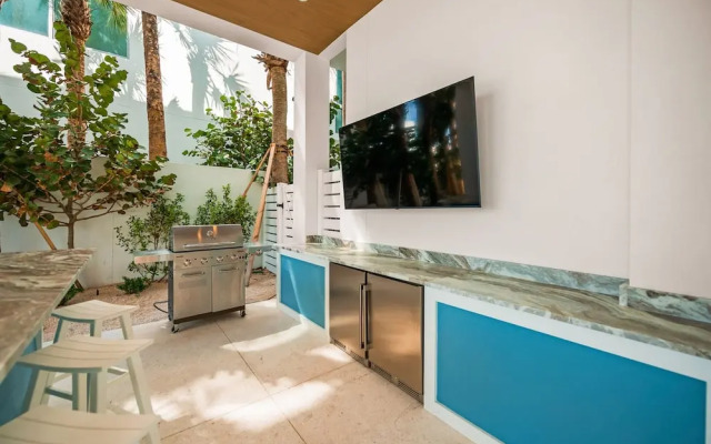 Sunset Blue in Siesta Key