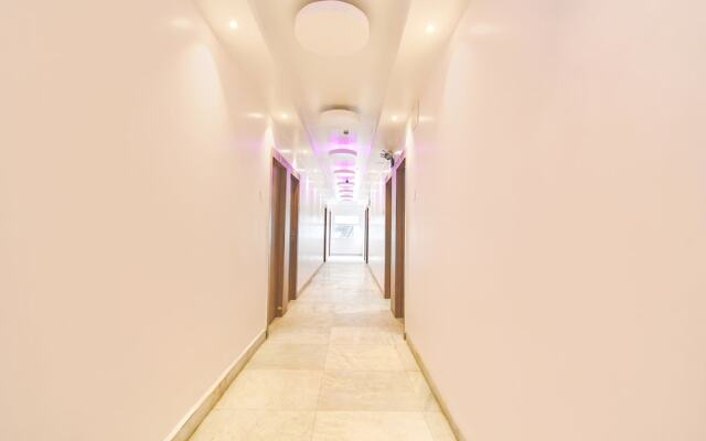 Fabhotel Prime The Golden Plaza