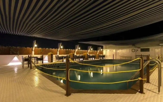 Treebo Trend Popular Hotel