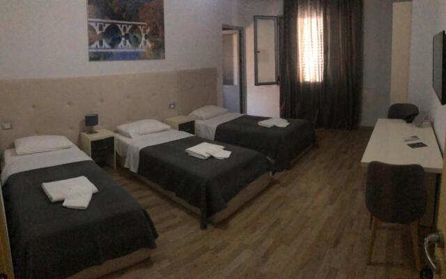Hotel Aulona Fier