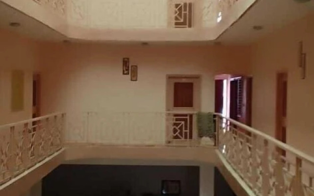 Hotel Golden Nest