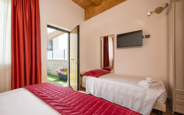 Simon Hotel