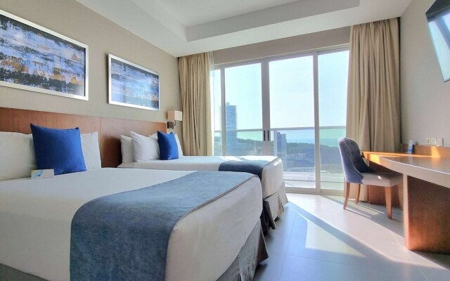 Wyndham Manta Sail Plaza Hotel and Convention Center