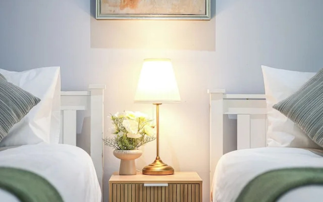 StayAU Gorgeous 5BR BBQ Home Geelong