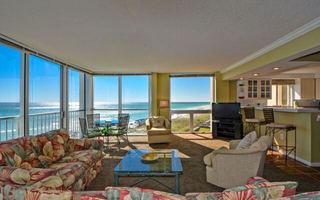 Shoreline 1041 Condo by RedAwning