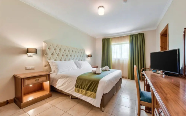 Villa Sardinella-5 Bedroom Villa With Private Pool