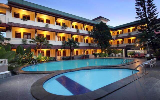 Cakra Kembang Hotel