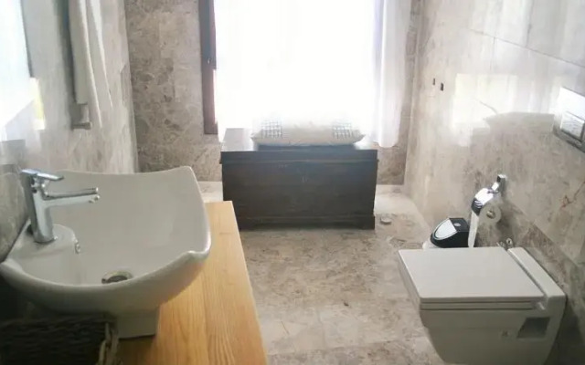 5 Kaza Hotel