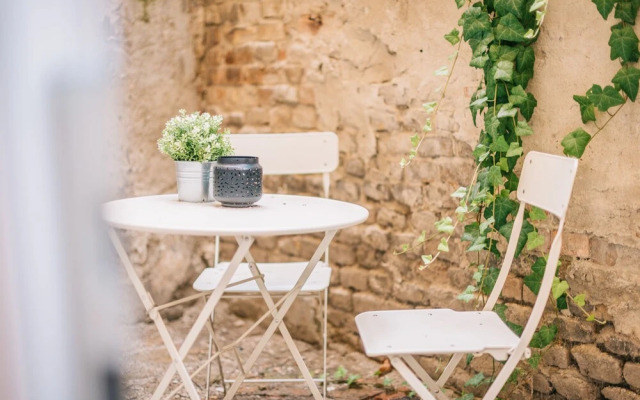 Venus Apartments - Akacfa Street Studios