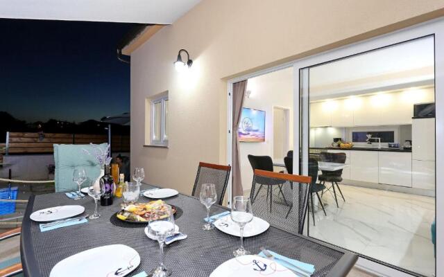 Punta Garden Pool House