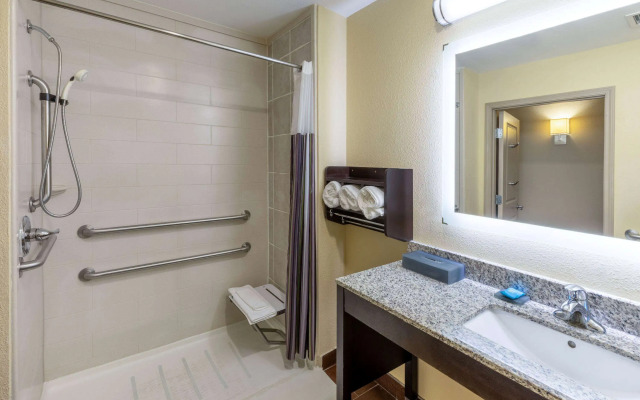 La Quinta Inn & Suites by Wyndham Durant