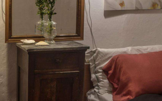 Lisetta Rooms