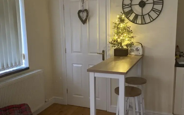 Cosy Stable Conversion Between Sheffield & Leeds