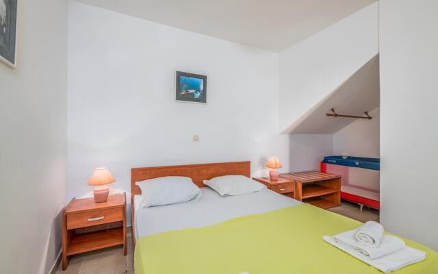 Stunning Apartment in Njivice With 1 Bedrooms and Wifi