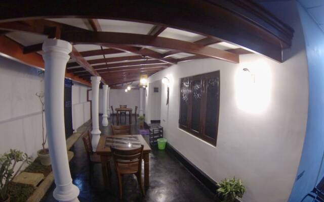 Sooriya Sewana Guest House